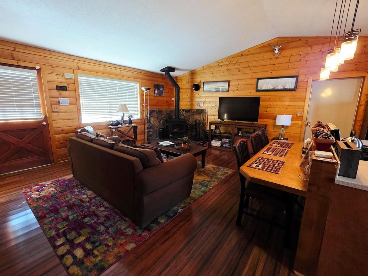 Bear Escapes II Affordable Luxury Cabin Sugarloaf Екстер'єр фото