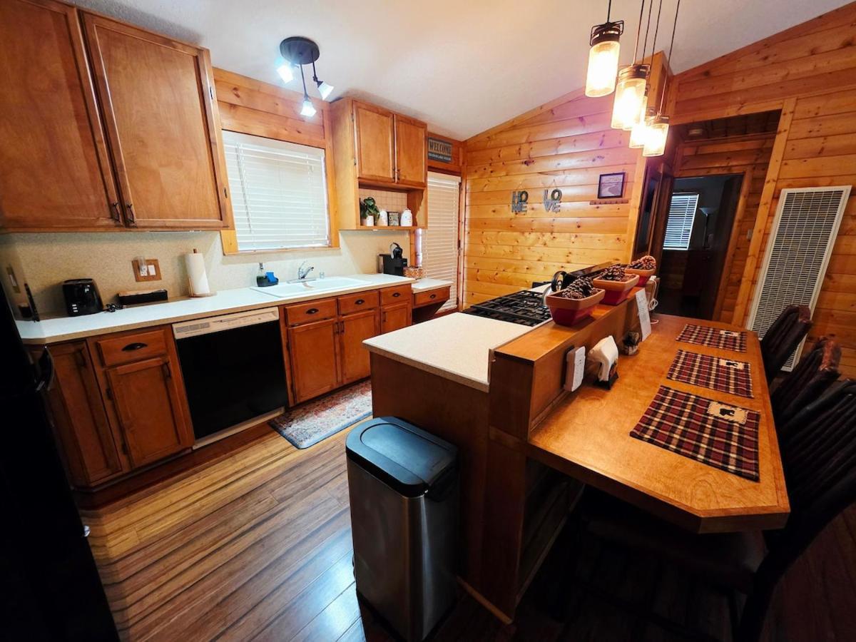 Bear Escapes II Affordable Luxury Cabin Sugarloaf Екстер'єр фото