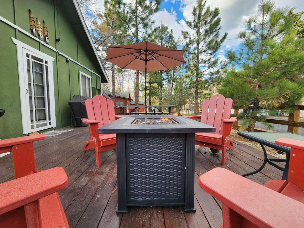 Bear Escapes II Affordable Luxury Cabin Sugarloaf Екстер'єр фото