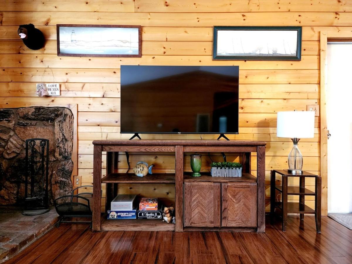 Bear Escapes II Affordable Luxury Cabin Sugarloaf Екстер'єр фото