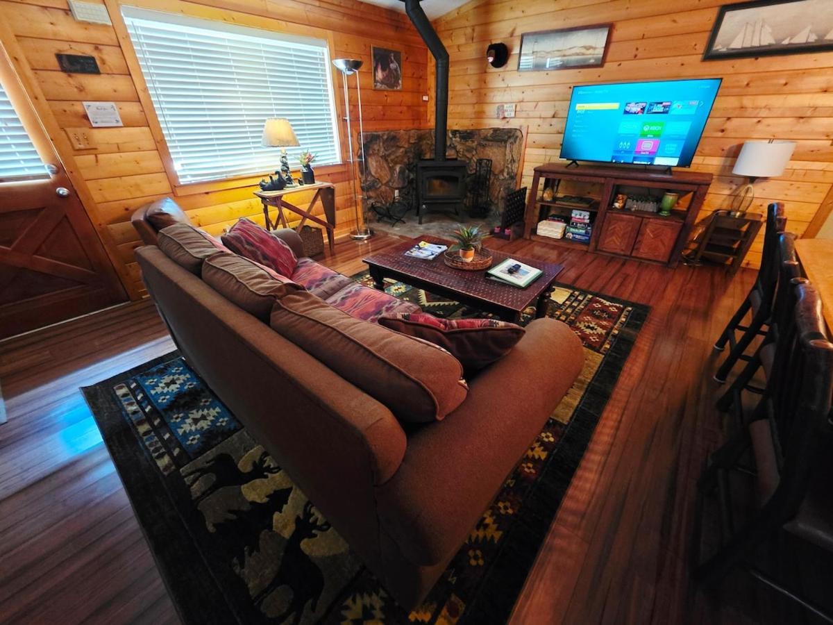 Bear Escapes II Affordable Luxury Cabin Sugarloaf Екстер'єр фото